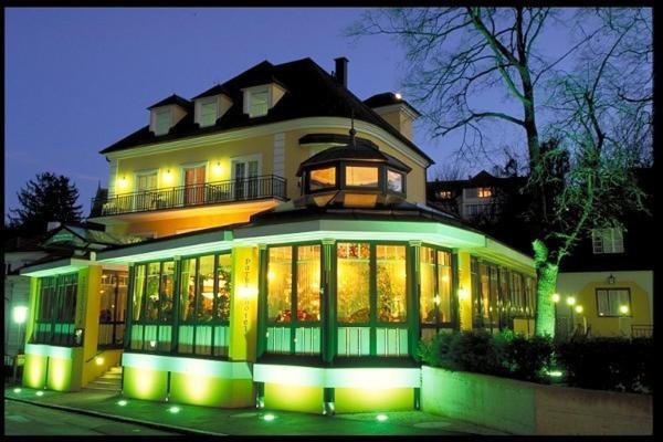Parkhotel Neubauer Bad Sauerbrunn Exteriör bild